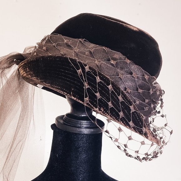 Lord & Taylor Victorian VTG 1940s Steampunk Style Velvet Lace Net Riding Top Hat - Picture 3 of 15